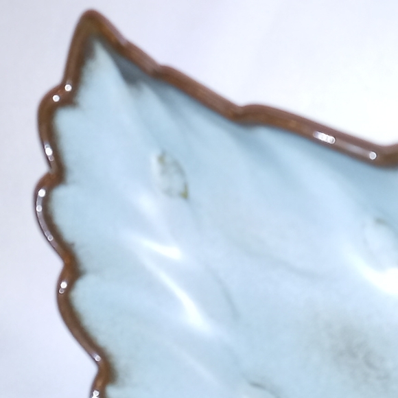 Frankhoma 226 Footed Leaf Candy Dish in Woodland Moss glaze. - Picture 5 of 5